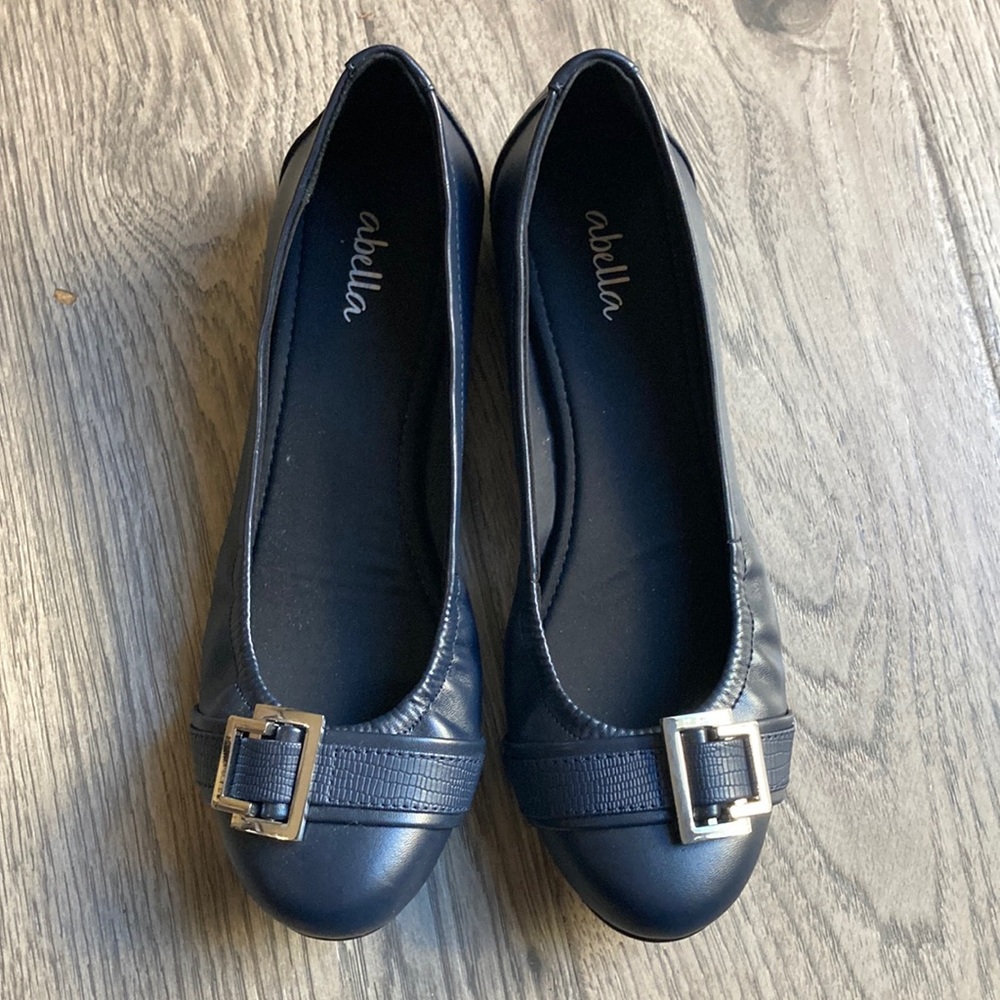 Abella navy blue flats